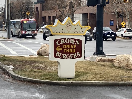 Crown Burgers by null