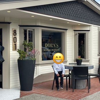 Dorn's Original Breakers Cafe - Seafood Near Me - Morro Bay, California