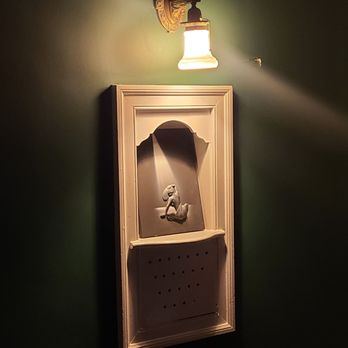 Morehead Manor Bed and Breakfast - Old fashioned phone alcove repurposed for art - Bed & Breakfast Near Me - Durham, North Carolina