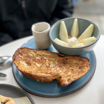 Destroyer - Market Peach French Toast - New American Near Me - Culver City, California Destroyer - Market Peach French Toast - New American Near Me - Culver City, California