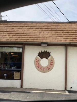 Donut King by null