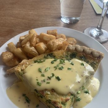 Creston Brewery - Quiche Lorraine with breakfast potatoes - Breweries Near Me - Grand Rapids, Michigan Creston Brewery - Quiche Lorraine with breakfast potatoes - Breweries Near Me - Grand Rapids, Michigan