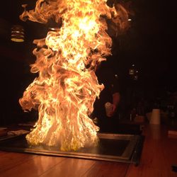 Ichioku Japanese Teppanyaki Restaurant - Burning show