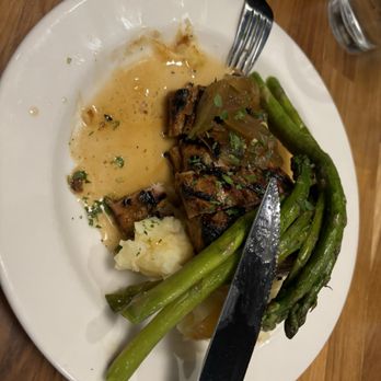 Matt The Miller's Tavern - Pork Tenderloin - American Near Me - Dublin, Ohio