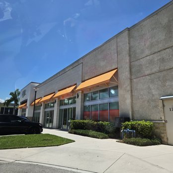 Ulta Beauty - Side view by the parking lot - Skin Care Near Me - Dania Beach, Florida Ulta Beauty - Side view by the parking lot - Skin Care Near Me - Dania Beach, Florida