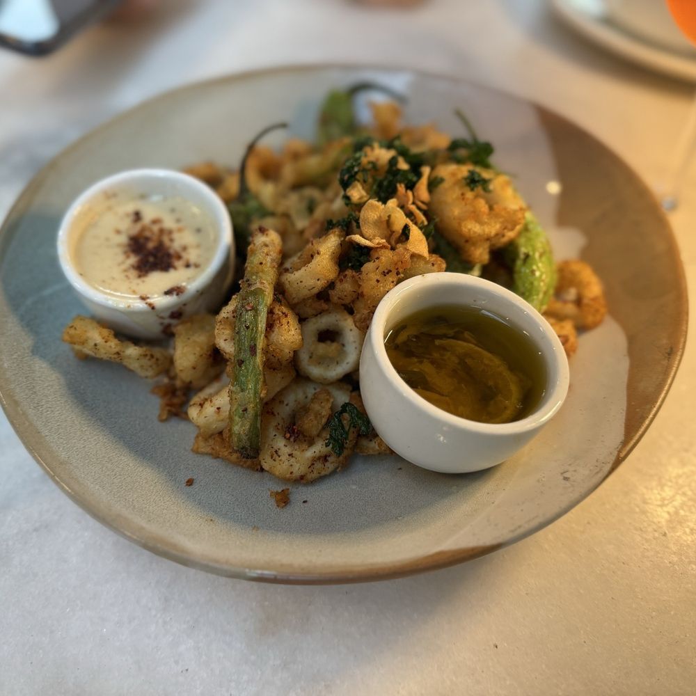 Graffiti Raw - Crispy Calamari - Seafood Near Me - Houston, Texas