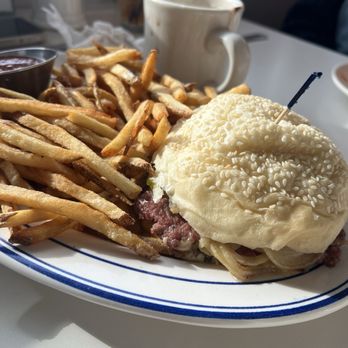 Gracie's Luncheonette - Hamburger - American Near Me - Leeds, New York