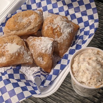 Gordon’s Milkshake Bar - Beignets and cookie butter ice cream - Desserts Near Me - Indianapolis, Indiana
