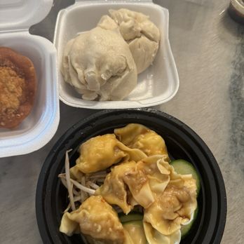 Kung Fu Dumpling - Steamed Chicken Baozi (2), Sichuan Spice Wonton - Chinese Near Me - Oviedo, Florida Kung Fu Dumpling - Steamed Chicken Baozi (2), Sichuan Spice Wonton - Chinese Near Me - Oviedo, Florida