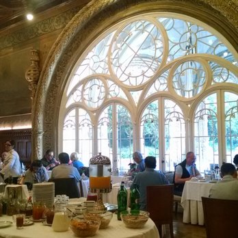 Bussaco Palace - Breakfast dining hall - Hotels Near Me - Mata do Bussaco, 01 Bussaco Palace - Breakfast dining hall - Hotels Near Me - Mata do Bussaco, 01