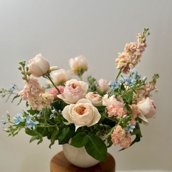 Rosewoods Floral - Premium David Austin Juliet Garden roses with tweedia, phlox, and stock $325 - Florists Near Me Rosewoods Floral - Premium David Austin Juliet Garden roses with tweedia, phlox, and stock $325 - Florists Near Me