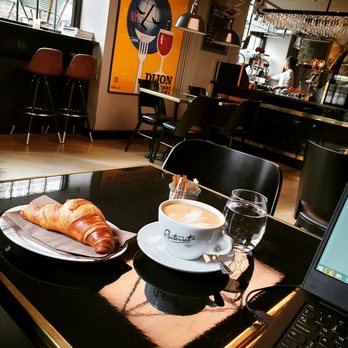 La Bonne - Coffee & Tea Near Me - Frederiksberg