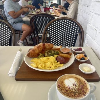 Utopia Caffe - Breakfast & Brunch Near Me - Tustin, California