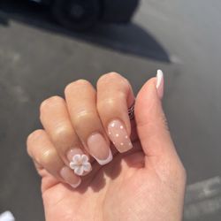 US Nails - Sarah is the tech. I appreciate the nail art she does and the filing to get the nail shape so sharp and not bulky.