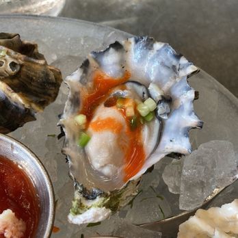 Bar La Rue - West Coast oysters - Bars Near Me - Chicago, Illinois Bar La Rue - West Coast oysters - Bars Near Me - Chicago, Illinois