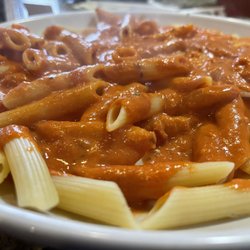 Caprese New York Pizza & Pasta - Penne Vodka