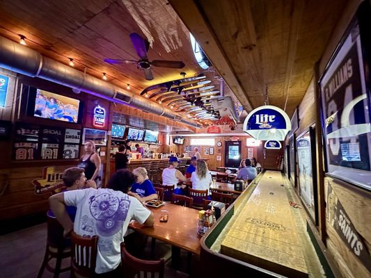 Shoal Creek Saloon by null