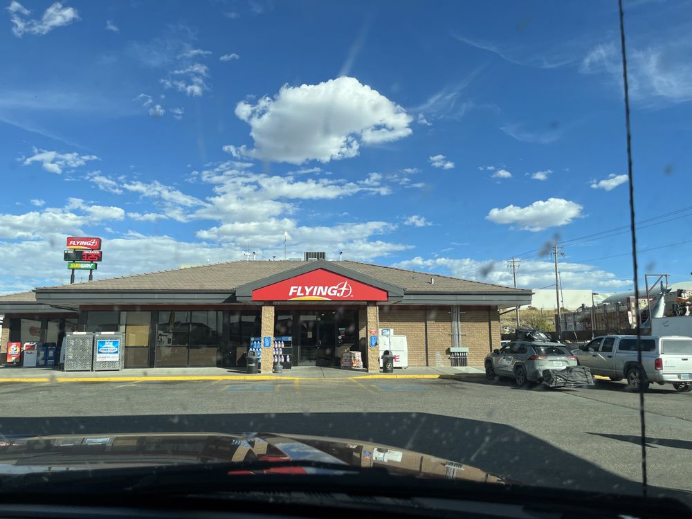 FLYING J TRAVEL CENTER Updated October 2024 11 Reviews 41 SE