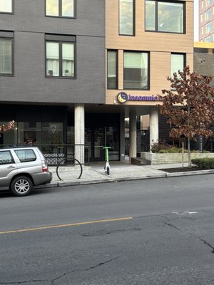 Insomnia Cookies by null