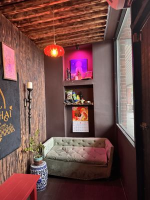 Tiki Thai by null