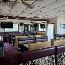 Uncle Bob’s BBQ - Some of our booth seating!! Bring the whole family and enjoy some ono grindz