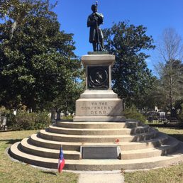 Confederate Mound at Oakdale Cemetery Confederate Mound at Oakdale Cemetery