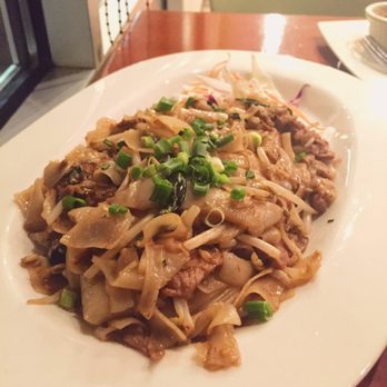 Tommy's Thai Restaurant - Pad kee mao with beef - Thai Near Me - Denver, Colorado Tommy's Thai Restaurant - Pad kee mao with beef - Thai Near Me - Denver, Colorado