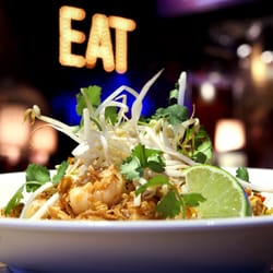 Browns Socialhouse Yorkton - Pad Thai
