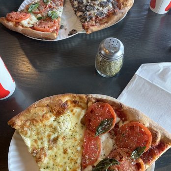 Antonio's Pizza - Bars Near Me - Newport, Rhode Island