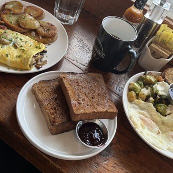Standish Cafe - Breakfast & Brunch Near Me - Minneapolis, Minnesota