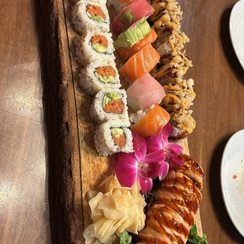 Pacifico’s Sushi-Mex - Sushi Bars Near Me - Oxnard, California