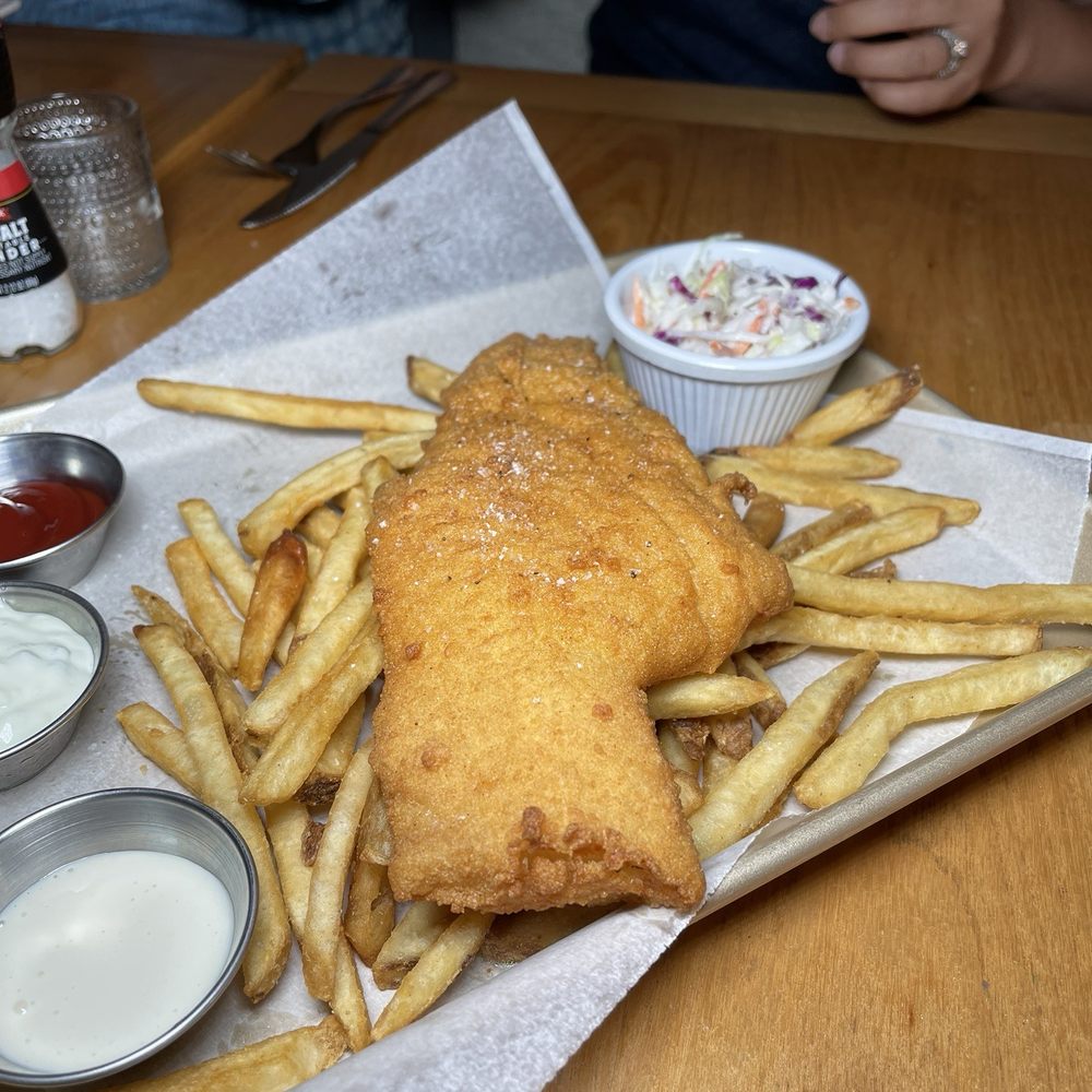 Breakwater - Fish & Chips - American Near Me - Stonington, Connecticut Breakwater - Fish & Chips - American Near Me - Stonington, Connecticut