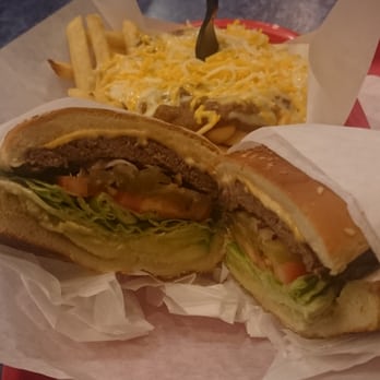 Legends Classic Diner - Avocado burger. A-okay. Chili fries AMAZE-ZING! - American Near Me - Glendora, California