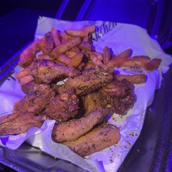 Magic City Kitchen - Lemon Pepper wings - Soul Food Near Me - Atlanta, Georgia Magic City Kitchen - Lemon Pepper wings - Soul Food Near Me - Atlanta, Georgia