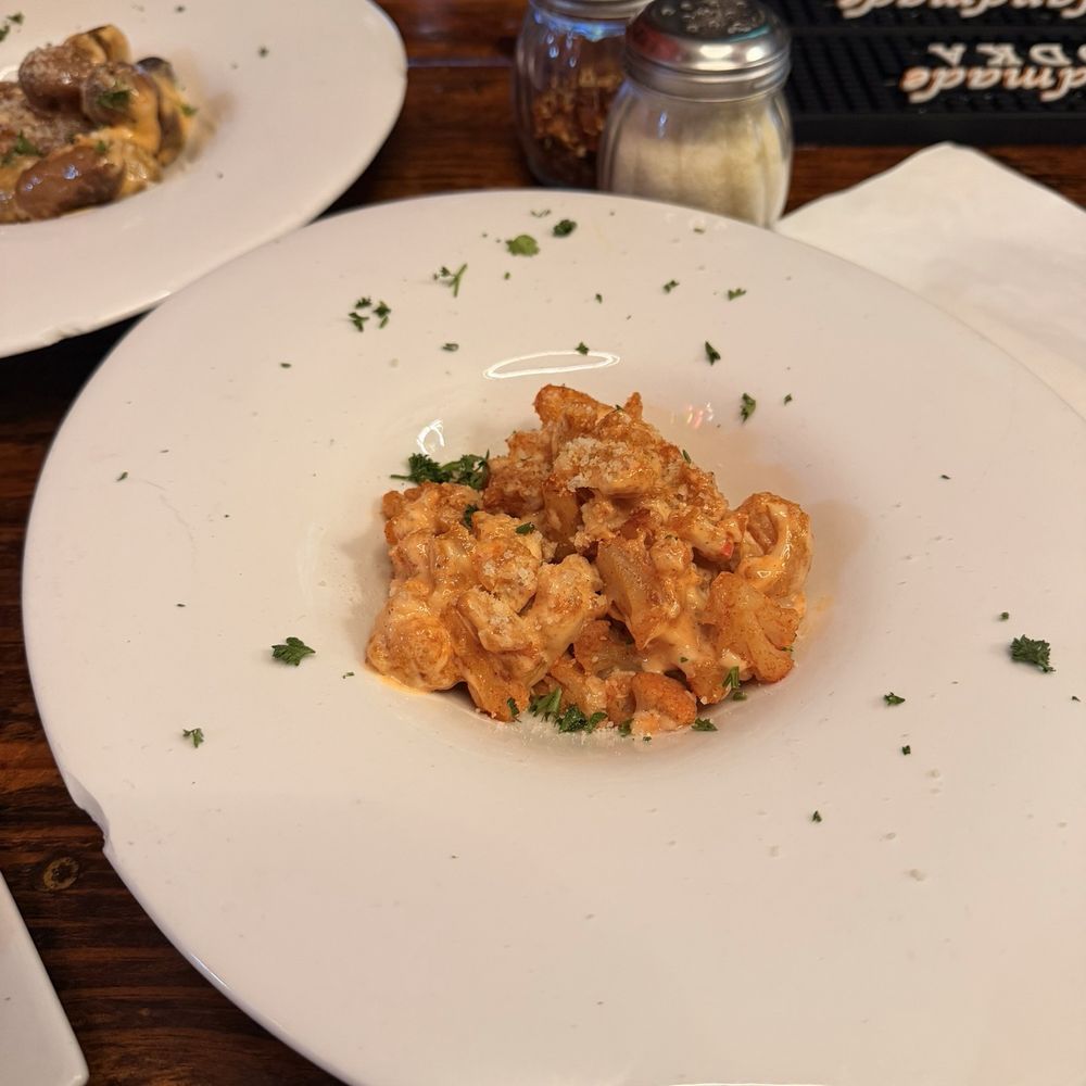 Ellijay Tapz - Cauliflower - Pizza Near Me - Ellijay, Georgia