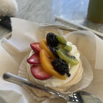 Le Paris Brest Cafe - Fruit Pavlova - Patisserie/Cake Shop Near Me - Henderson, Nevada Le Paris Brest Cafe - Fruit Pavlova - Patisserie/Cake Shop Near Me - Henderson, Nevada