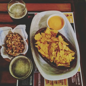 Barba Roja - Fuerte + IPA + nachos - Beer Bar Near Me - Rosario, S