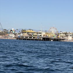 Marina del Rey Boat Rentals - Santa Monica pier