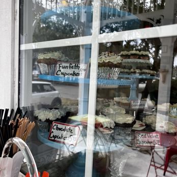 Buttercup Bakery - Cookie and cakes - Bakeries Near Me - Deland, Florida Buttercup Bakery - Cookie and cakes - Bakeries Near Me - Deland, Florida