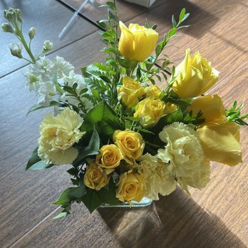 Phoenixville Florist - No thought to arranging flowers. Nothing. - Florists Near Me - Phoenixville, Pennsylvania Phoenixville Florist - No thought to arranging flowers. Nothing. - Florists Near Me - Phoenixville, Pennsylvania