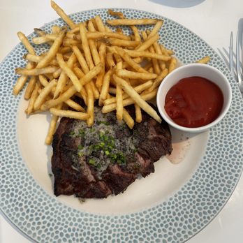 Swan - Steak Frites - Modern European Near Me - Miami, Florida Swan - Steak Frites - Modern European Near Me - Miami, Florida