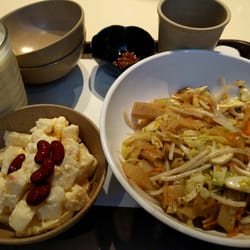 Loving Hut - Yummy salad beside pan-fried noodles