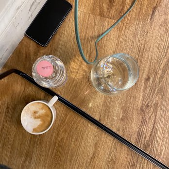 Prima Vista Lounge Terminal E - Pre flight drinks - Airport Lounges Near Me - Fiumicino, RM Prima Vista Lounge Terminal E - Pre flight drinks - Airport Lounges Near Me - Fiumicino, RM