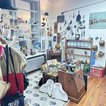 The Picker's Junction - Antiques - Antiques Near Me - Quakertown, Pennsylvania