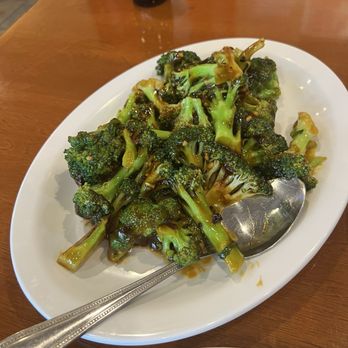 Lee's Asian Bistro - Broccoli in Garlic Sauce - Chinese Near Me - Bel Air, Maryland Lee's Asian Bistro - Broccoli in Garlic Sauce - Chinese Near Me - Bel Air, Maryland