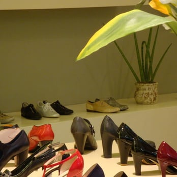 Shirley Mae - Shoe Stores Near Me - Hamburg, HH