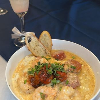 Founders Restaurant - Shrimp and grits - Cocktail Bars Near Me - Winston-Salem, North Carolina Founders Restaurant - Shrimp and grits - Cocktail Bars Near Me - Winston-Salem, North Carolina