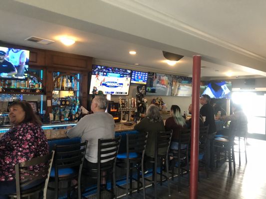 Tony P's Park Ave Bar & Grill by null