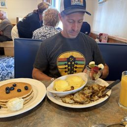 Hubby getting his grub on! Hubby getting his grub on!