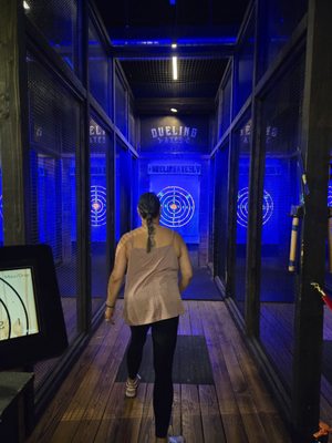 Dueling Axes Las Vegas | Axe Throwing Bar by null